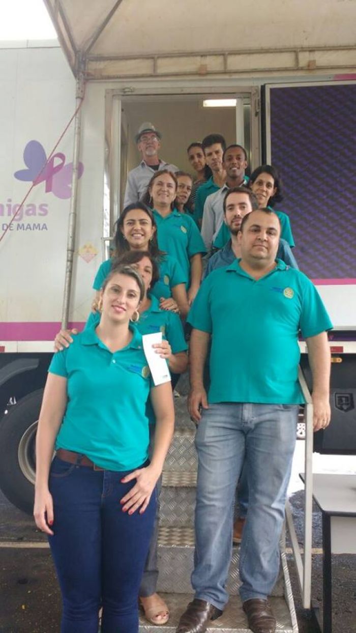 ENTREGA DE UMA INCUBADORA NEONATAL E BERÇO DE REANIMAÇÃO À SANTA CASA