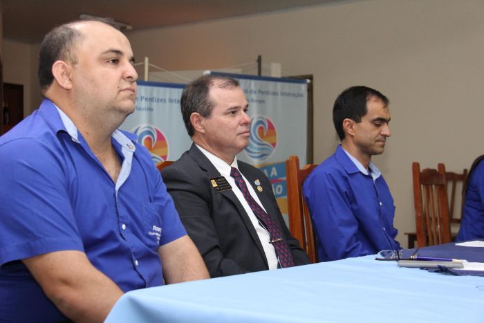 HOMENAGEM AO PROFISSIONAL E POSSE NOVOS ASSOCIADOS