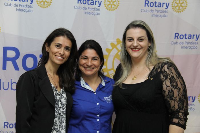 HOMENAGEM AO PROFISSIONAL E POSSE NOVOS ASSOCIADOS