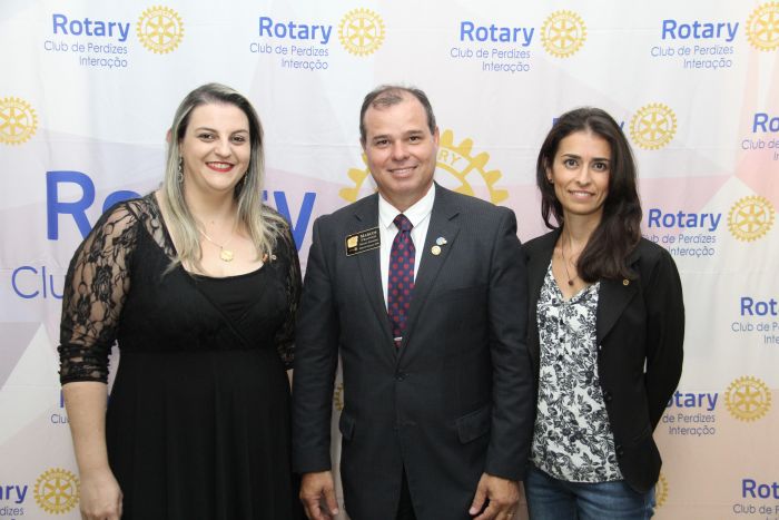 HOMENAGEM AO PROFISSIONAL E POSSE NOVOS ASSOCIADOS