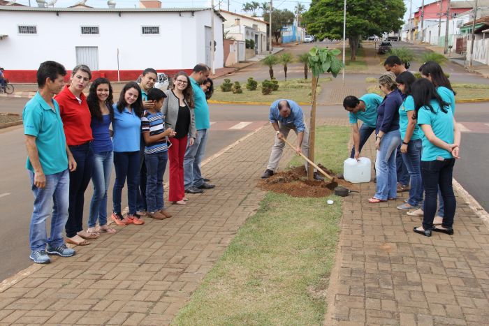 VISITA OFICIAL DO CASAL GOVERNADOR DO ROTARY - DISTRITO 4770.