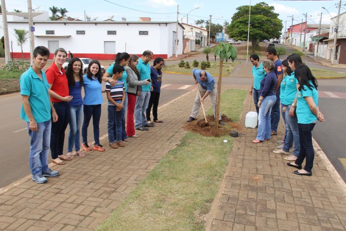 VISITA OFICIAL DO CASAL GOVERNADOR DO ROTARY - DISTRITO 4770.