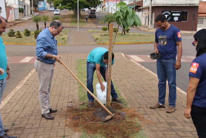 VISITA OFICIAL DO CASAL GOVERNADOR DO ROTARY - DISTRITO 4770.