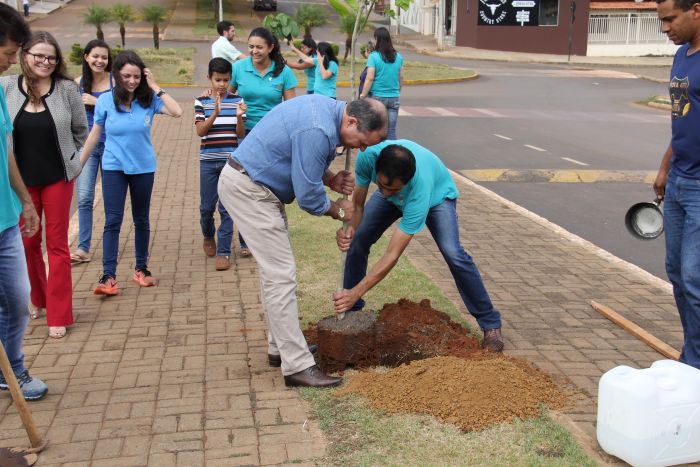 VISITA OFICIAL DO CASAL GOVERNADOR DO ROTARY - DISTRITO 4770.