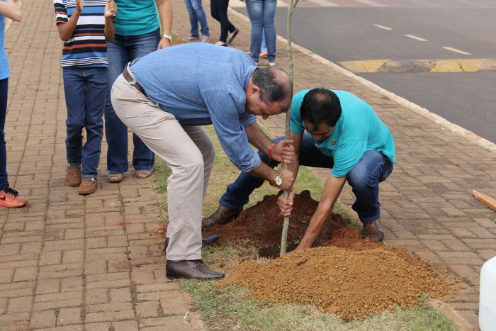 VISITA OFICIAL DO CASAL GOVERNADOR DO ROTARY - DISTRITO 4770.