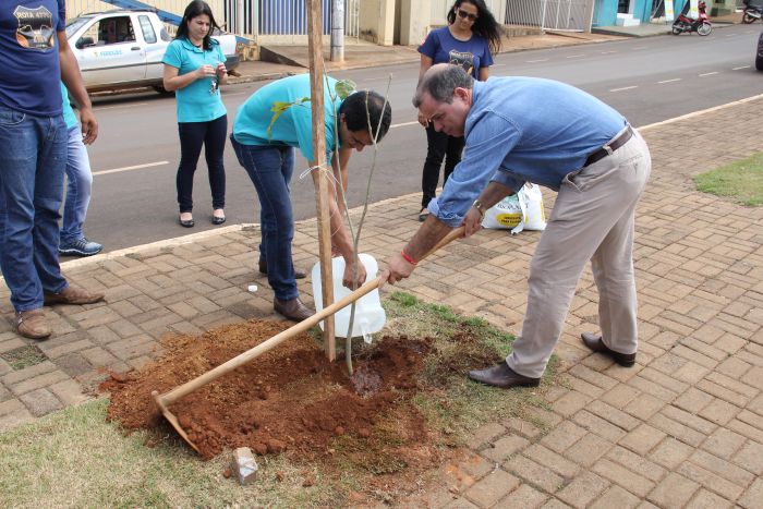 VISITA OFICIAL DO CASAL GOVERNADOR DO ROTARY - DISTRITO 4770.
