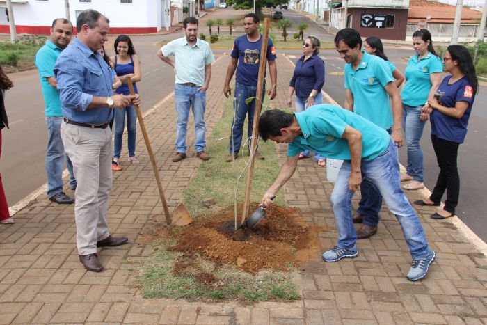VISITA OFICIAL DO CASAL GOVERNADOR DO ROTARY - DISTRITO 4770.