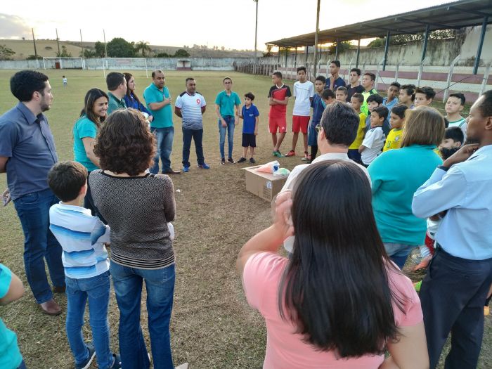 DOAÇÃO MATERIAL ESPORTIVO