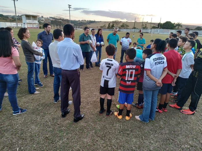 DOAÇÃO MATERIAL ESPORTIVO