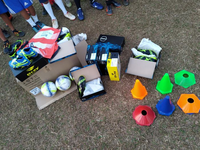DOAÇÃO MATERIAL ESPORTIVO