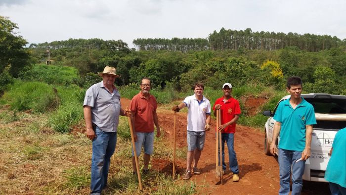 PLANTIO DE MUDAS