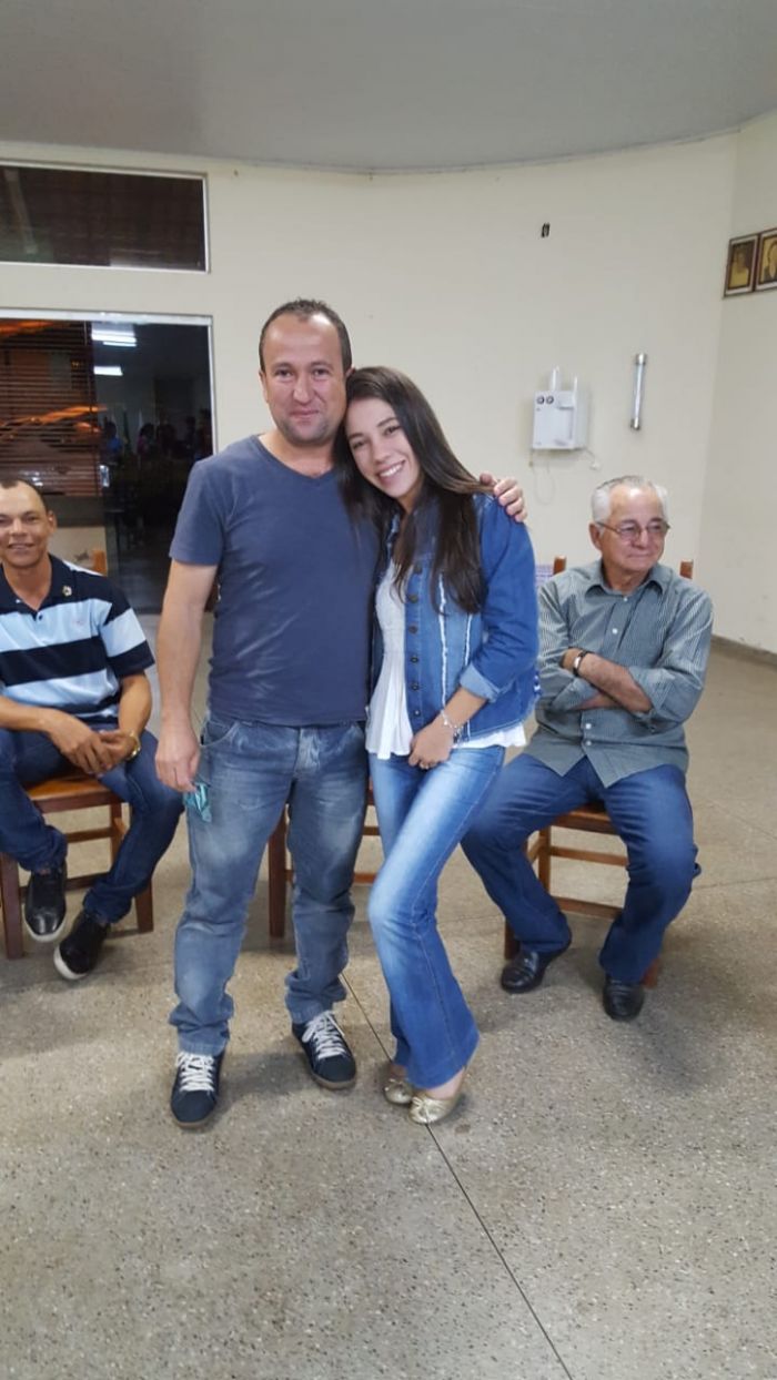 AMIGO OCULTO ENTRE PAIS E ASSOCIADOS