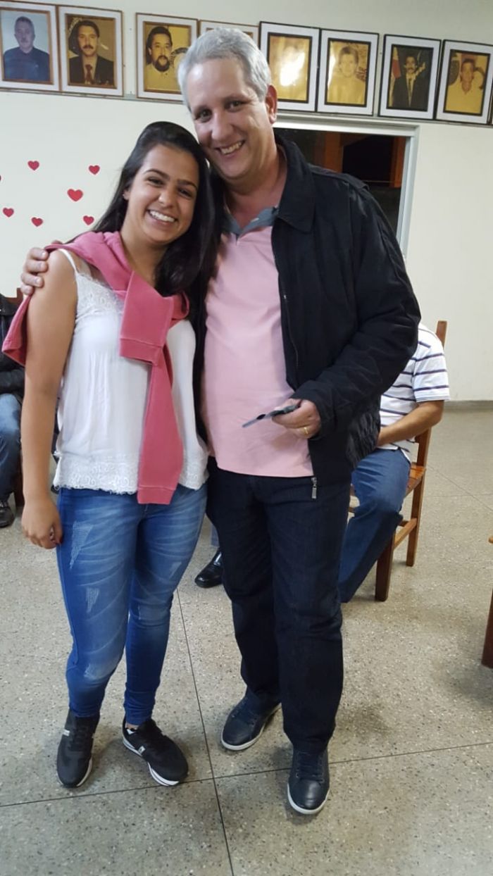 AMIGO OCULTO ENTRE PAIS E ASSOCIADOS