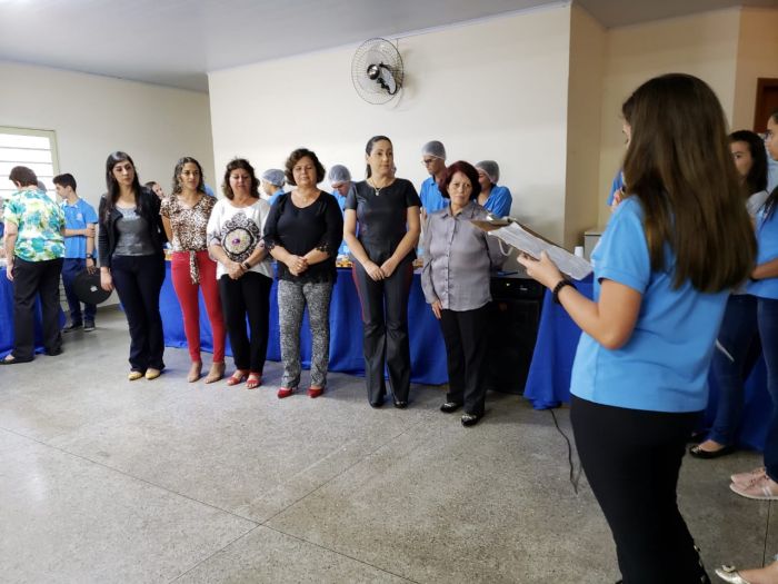 HOMENAGEM AS DAMAS DA CASA DA AMIZADE