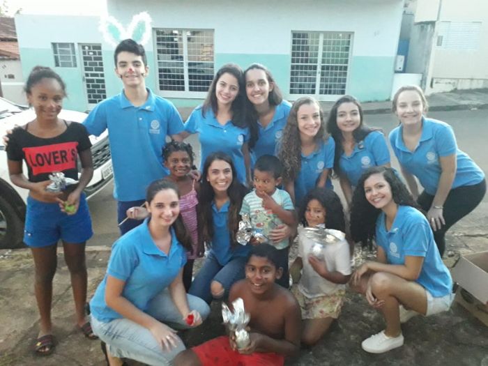 ENTREGA DOS OVOS DE PÁSCOA 